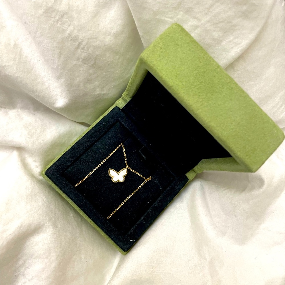 Van Cleef & Arpels Sweet Alhambra Butterfly pendant